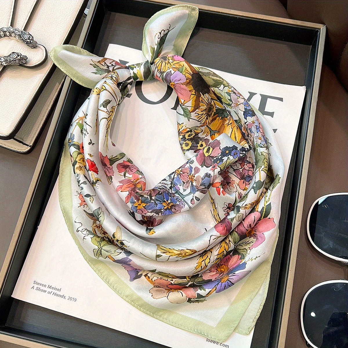 Isabella - Elegante 100% Zijden Sjaal met Glamoureuze Bloemenprint