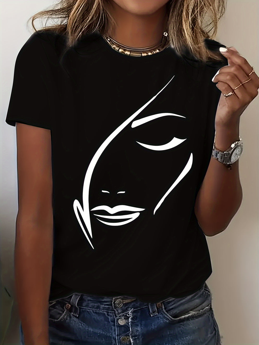 Femke - Elegant Women's T-shirt made of 100% Cotton | Geometric Design for Spring/Summer