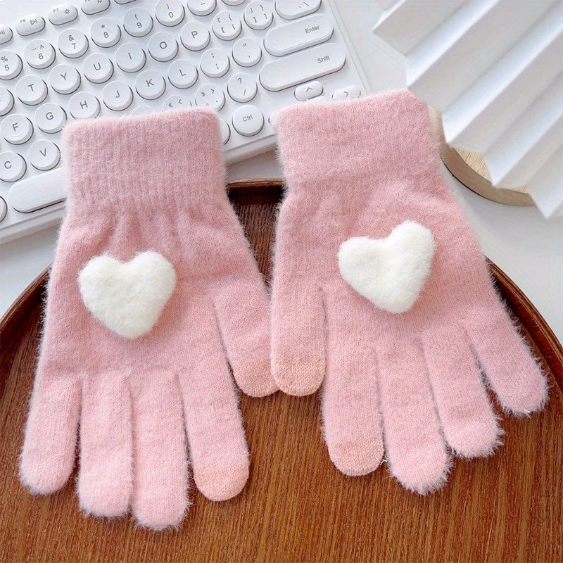 Evelien - Warm Plush Gloves with Love Heart Design