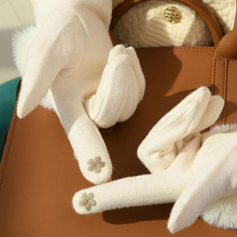 Yara - Winter Touchscreen Gloves With Rabbit Fur Detail