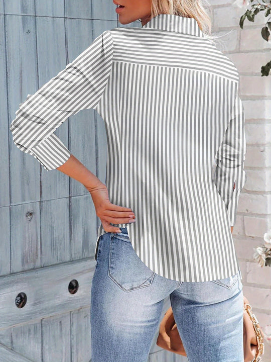 Lisanne - Gestreepte Lange Mouw Blouse met Knoopdetail