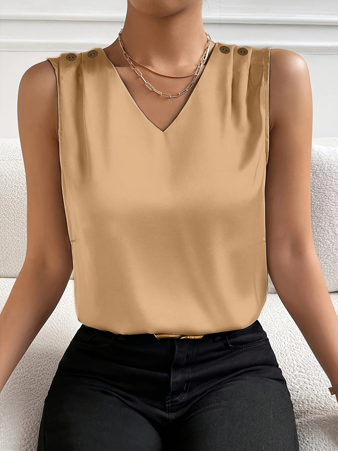 Yara - Elegant V-Neck Sleeveless Top