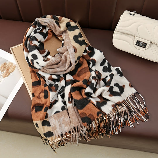 Lianne - Warm Leopard Print Fringe Scarf Made of Polyester