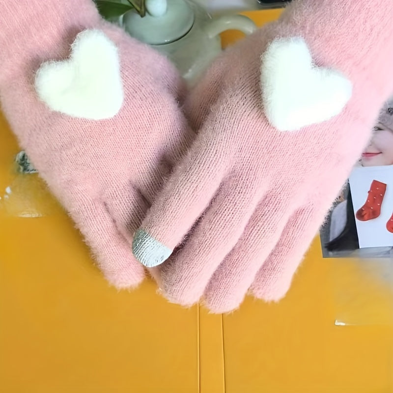 Evelien - Warm Plush Gloves with Love Heart Design