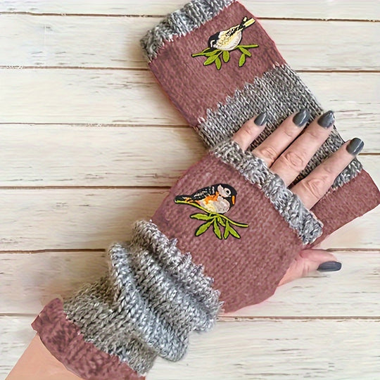 Lotte - Knitted Mohair Mittens with Stylish Color Block Design