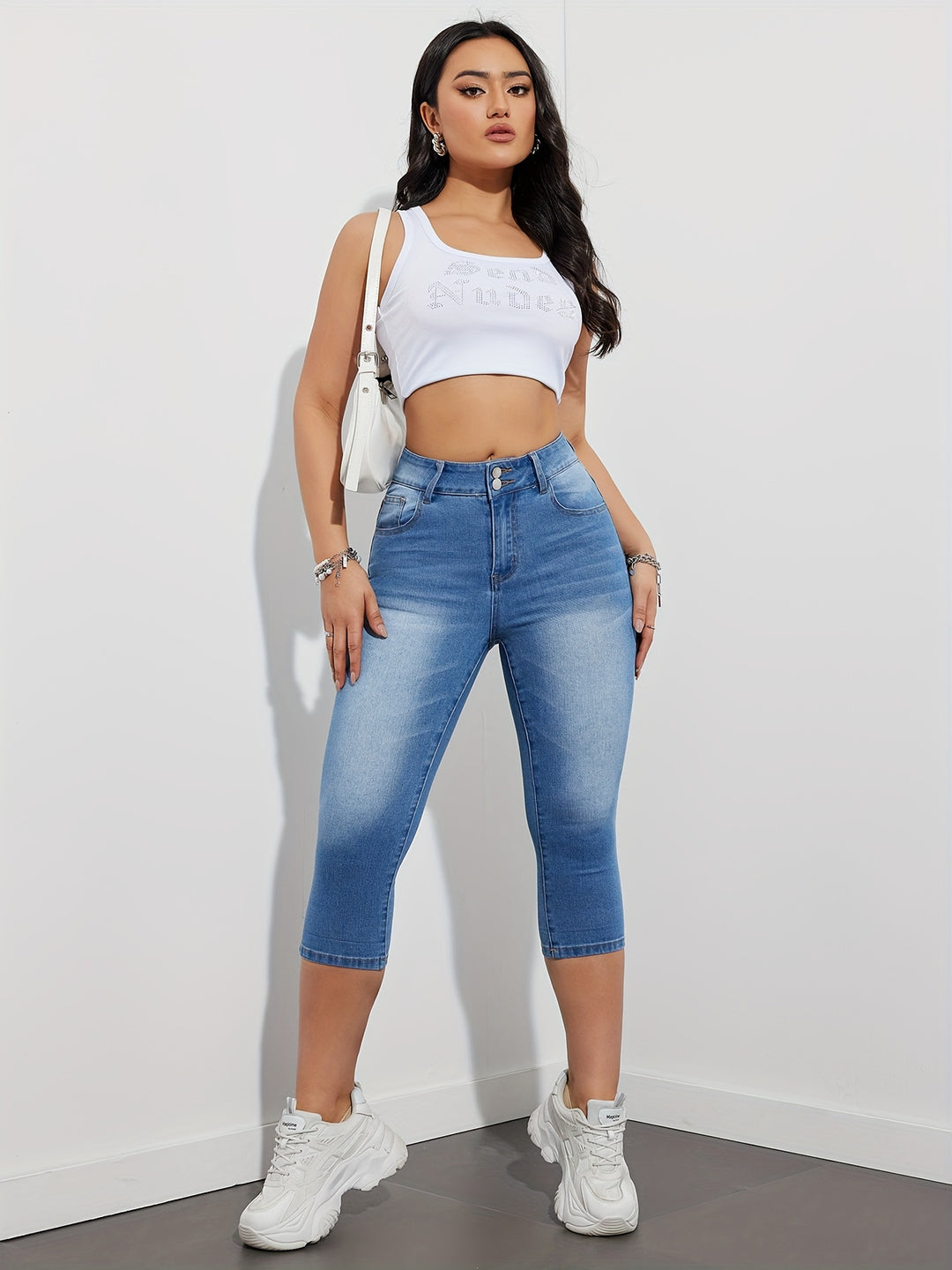 Julia - Slim Fit Denim Capri Jeans met Kettingdetail