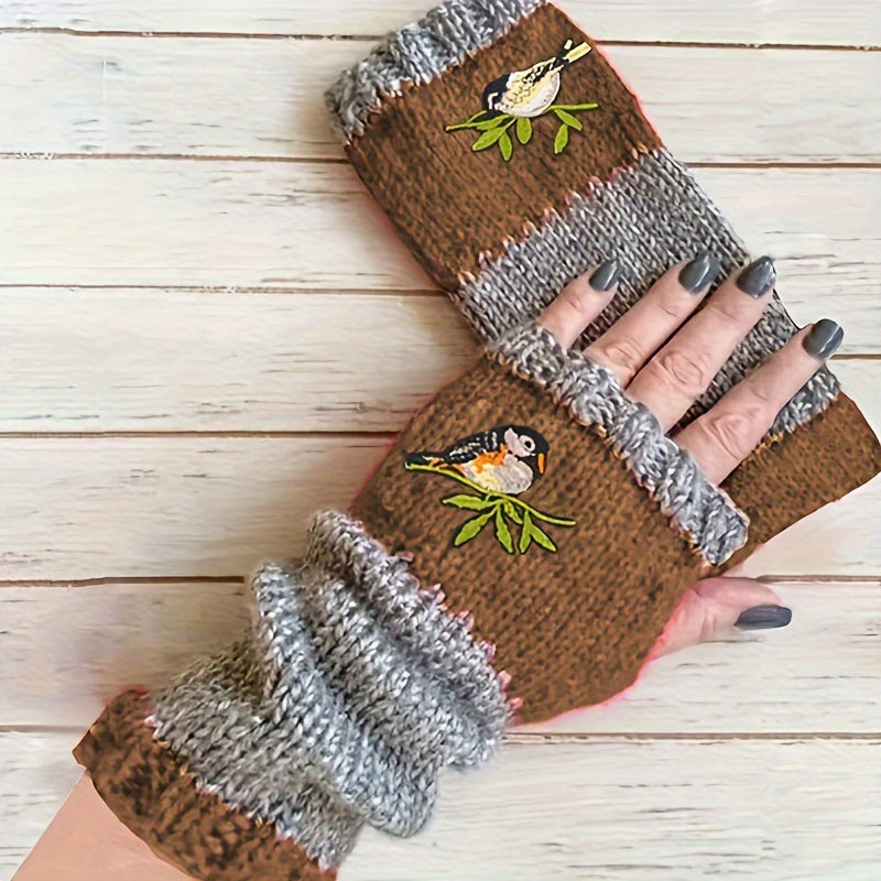 Lotte - Knitted Mohair Mittens with Stylish Color Block Design