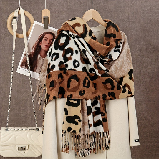 Lianne - Warm Leopard Print Fringe Scarf Made of Polyester