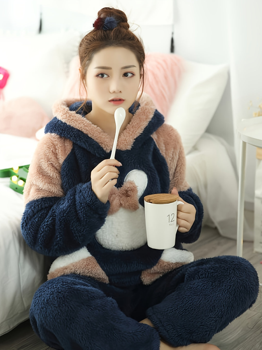 Anouk - Winter Velvet Pyjama Set with Cute Animal Print and Hood