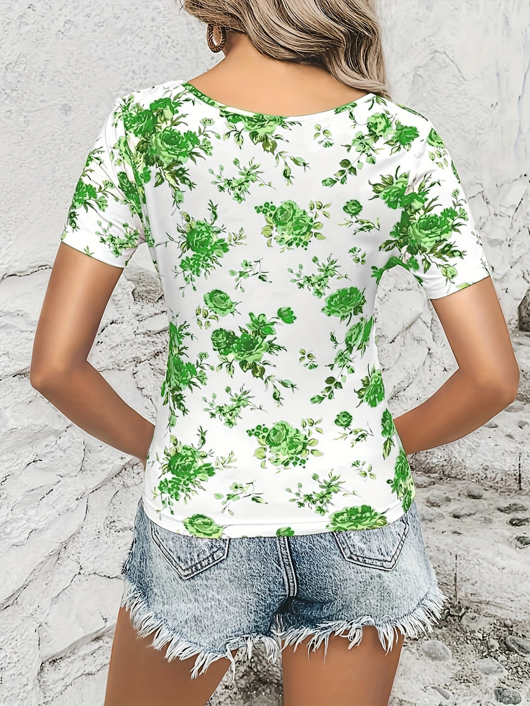 Elvira - Elegant T-shirt met Bloemenprint en Ronde Hals