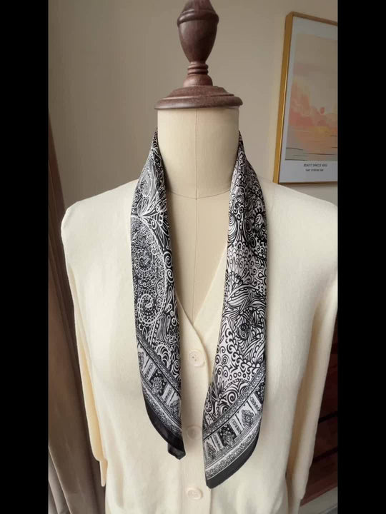 Evelien - Vintage Style Silk Scarf for Women