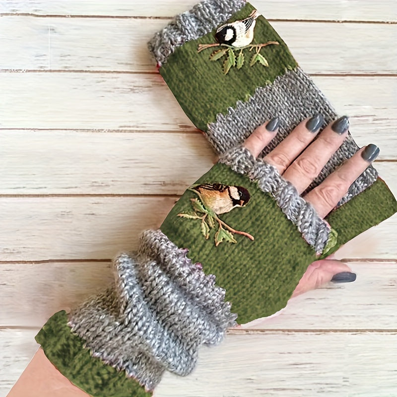 Lotte - Knitted Mohair Mittens with Stylish Color Block Design