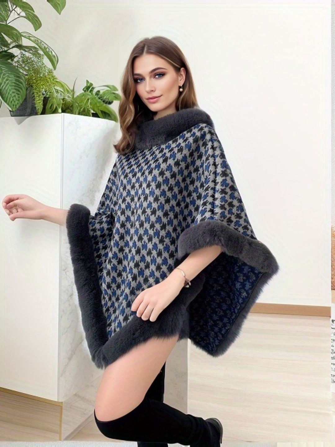 Eva - Pied-de-Poule Cape with Contrasting Faux Fur