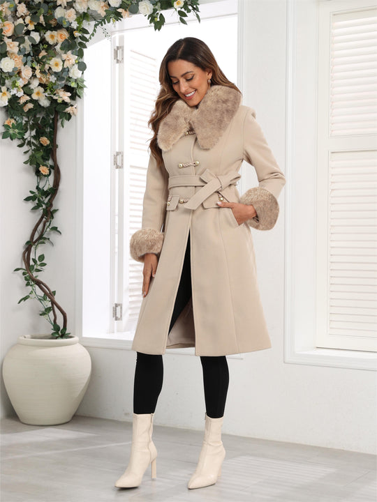 Femke - Elegant Long Women's Coat with Detachable Collar