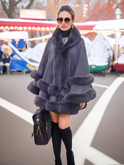 Femke - Effen Cape-Jas met Fuzzy Afwerking