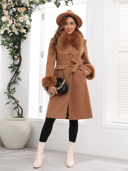 Femke - Elegant Long Women's Coat with Detachable Collar