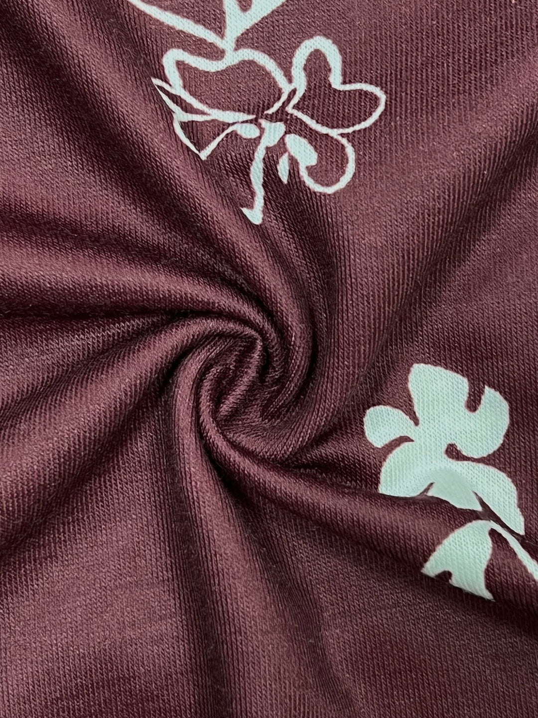 Femke - Plus Size Bloemenprint T-shirt Met V-hals